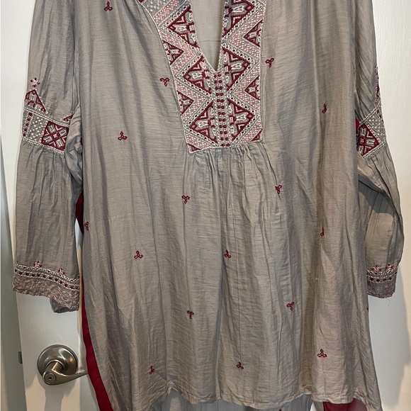 Johnny Was long gray and red tunic. SZ XL . - Picture 9 of 16